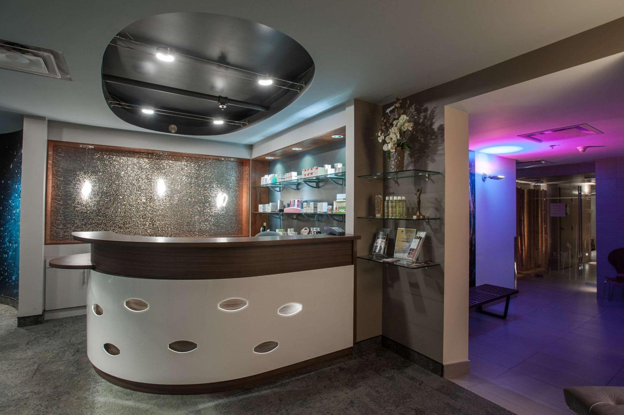 Le Noranda Hotel&Spa, Ascend Hotel Collection Rouyn-Noranda Esterno foto