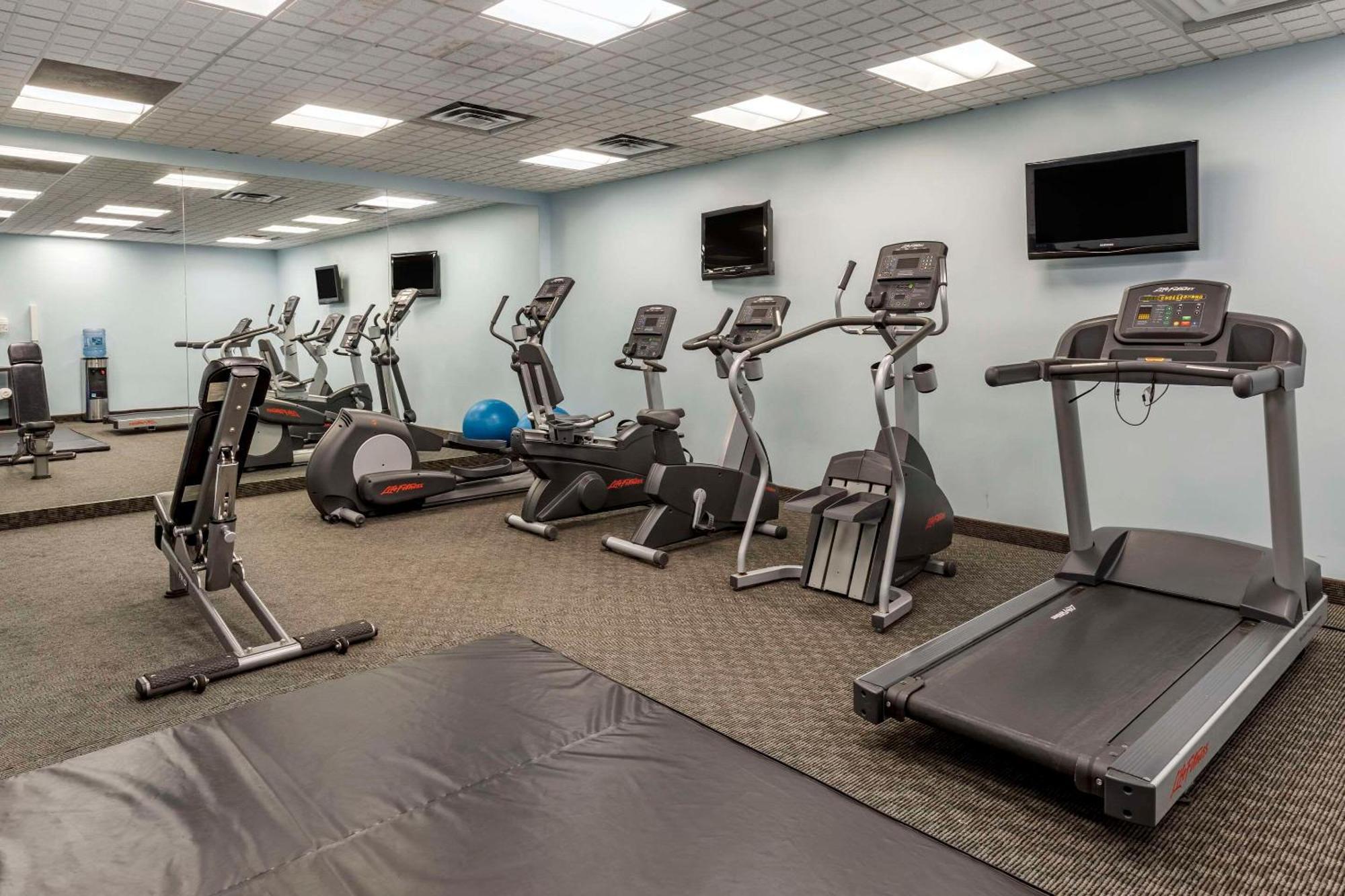 Le Noranda Hotel&Spa, Ascend Hotel Collection Rouyn-Noranda Esterno foto