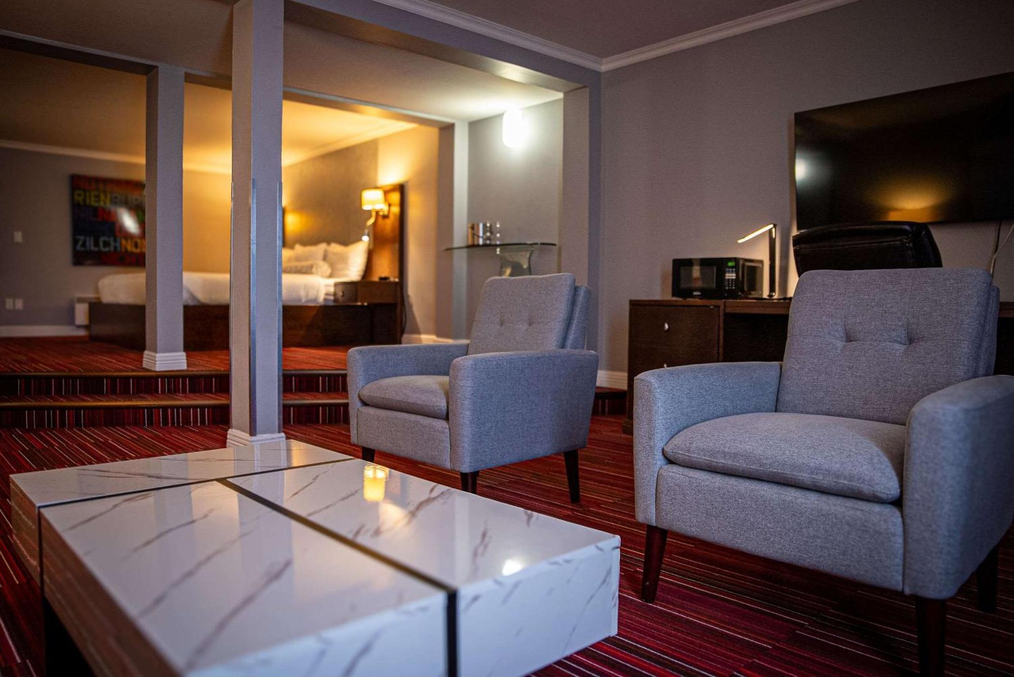 Le Noranda Hotel&Spa, Ascend Hotel Collection Rouyn-Noranda Esterno foto