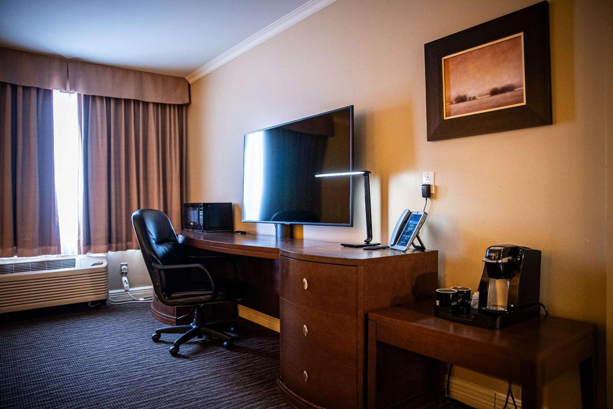 Le Noranda Hotel&Spa, Ascend Hotel Collection Rouyn-Noranda Esterno foto